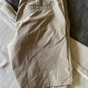 ABC Classic-Fit Golf Short khaki size 34. 9” inseam. Like new.